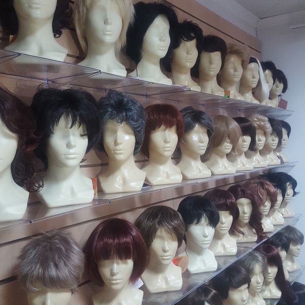 Купить натуральный парик в Москве можно в магазине KiviMart.ru