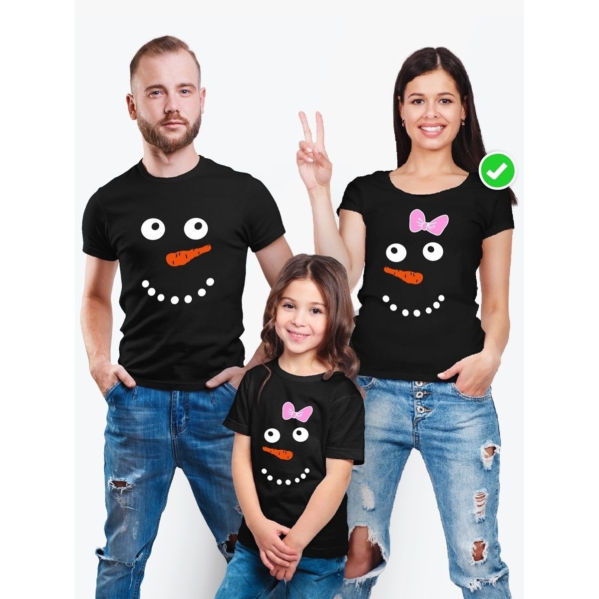 Одинаковые футболки Family Look с принтом "Снеговик" для всей семьи в одном стиле