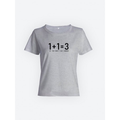 Модная женская футболка с принтом «1+1=3».